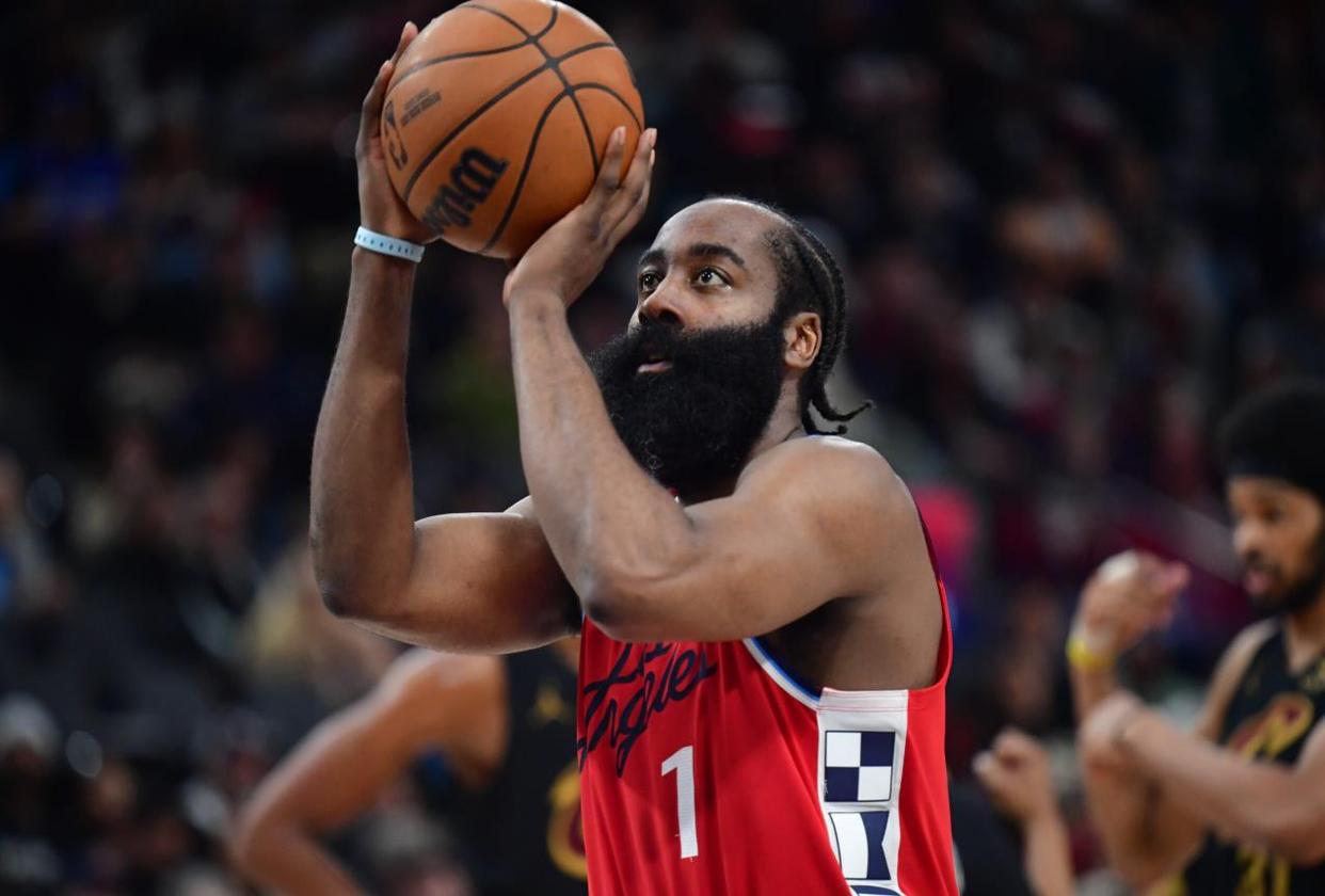 哈登连续二十场比赛得分超过回归赛场，MAD挑战极限！的简单介绍