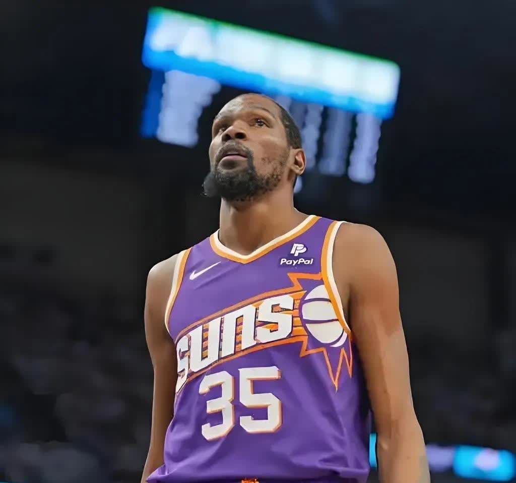 杜兰特连续七场比赛得分超过惊险取胜，IG挑战极限！