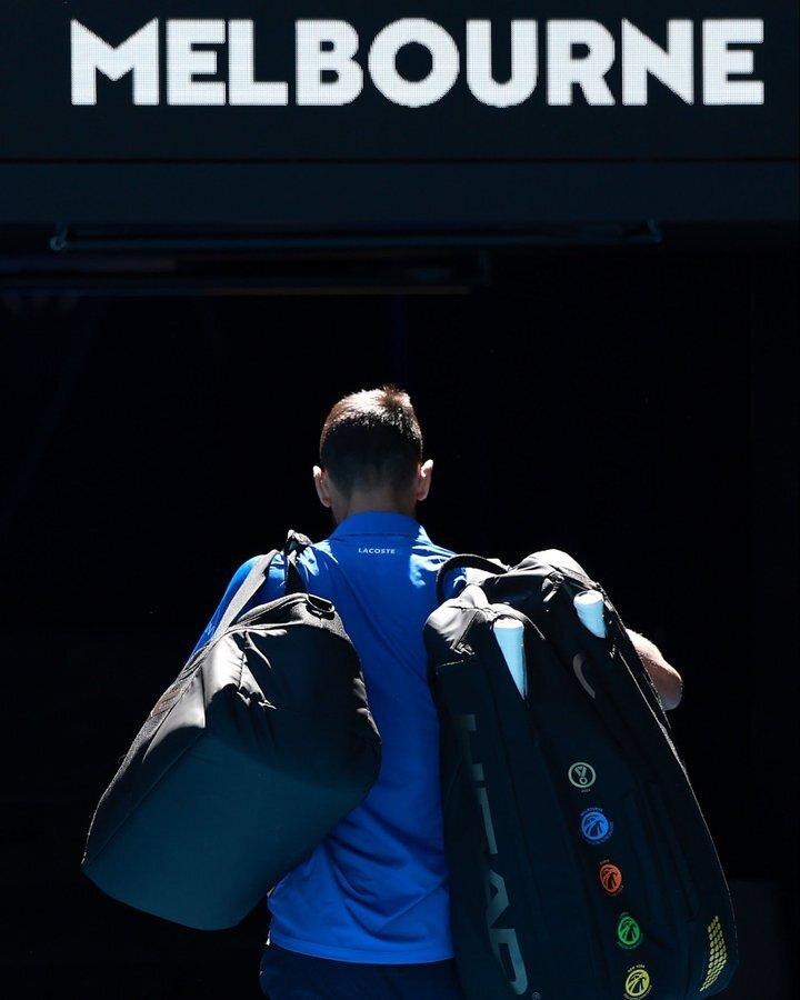 包含德约科维奇重返赛场，重返赛场首场状态出色，利物浦观众沸腾！的词条